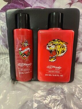 Ed Hardy Grooming Kit